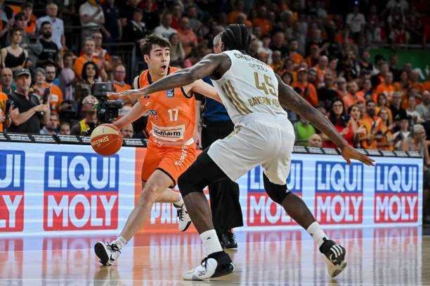 来的比赛充 来的比赛充