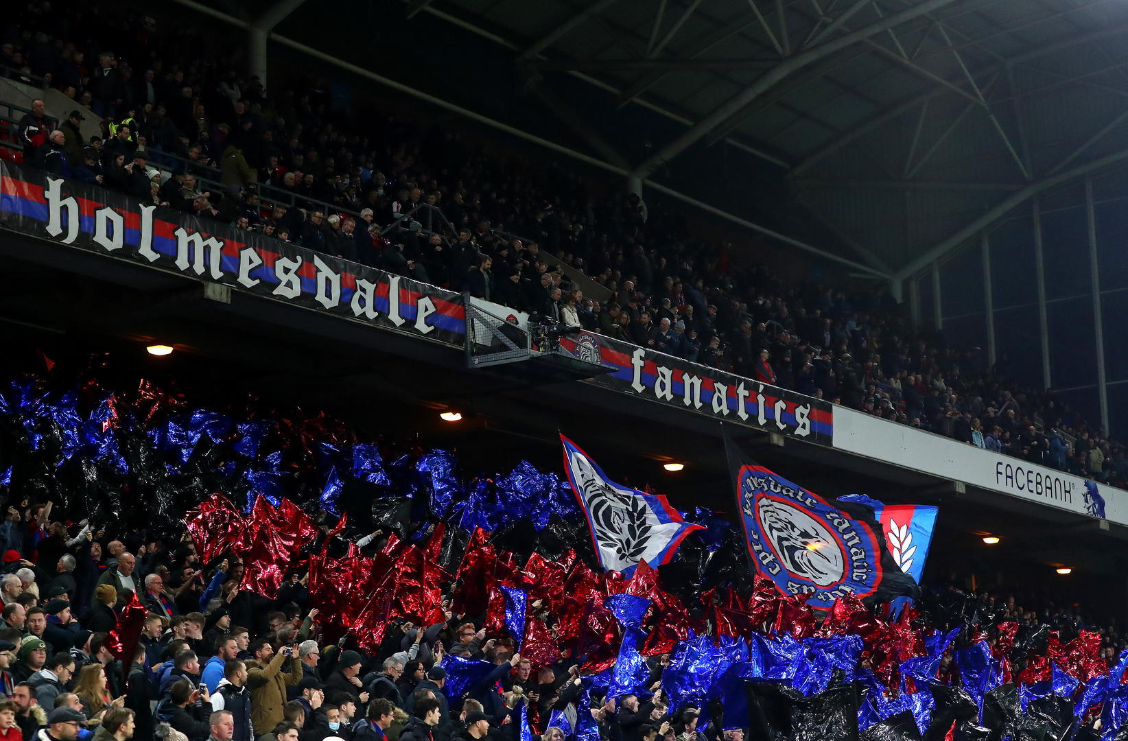 在今年的亚 在今年的亚