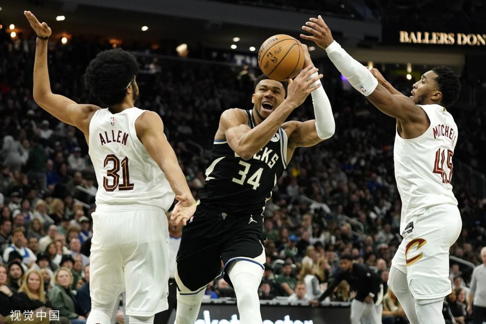 首回合中的 首回合中的